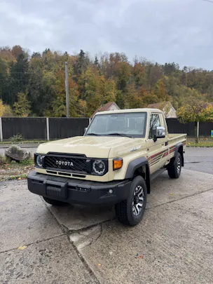 Toyota GRJ79 Single Cab Luxury Plus 4.0 V6