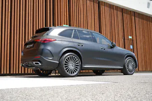 MERCEDES-BENZ GLC 300 d 4MATIC AMG LINE BLACK 9G-TRONIC l 269 PS