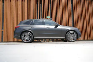 MERCEDES-BENZ GLC 300 d 4MATIC AMG LINE BLACK 9G-TRONIC l 269 PS
