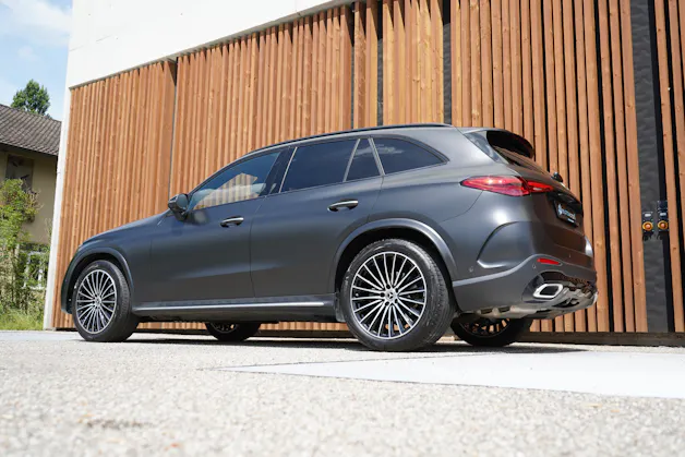 MERCEDES-BENZ GLC 300 d 4MATIC AMG LINE BLACK 9G-TRONIC l 269 PS