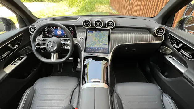 MERCEDES-BENZ GLC 300 d 4MATIC AMG LINE BLACK 9G-TRONIC l 269 PS