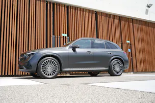 MERCEDES-BENZ GLC 300 d 4MATIC AMG LINE BLACK 9G-TRONIC l 269 PS