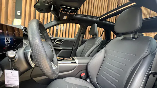 MERCEDES-BENZ GLC 300 d 4MATIC AMG LINE BLACK 9G-TRONIC l 269 PS