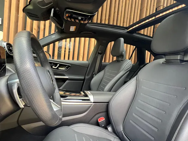 MERCEDES-BENZ GLC 300 d 4MATIC AMG LINE BLACK 9G-TRONIC l 269 PS