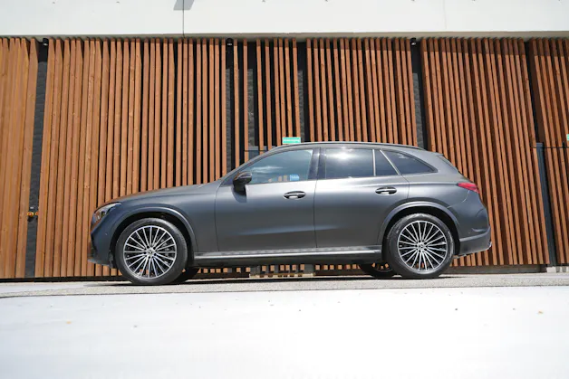 MERCEDES-BENZ GLC 300 d 4MATIC AMG LINE BLACK 9G-TRONIC l 269 PS