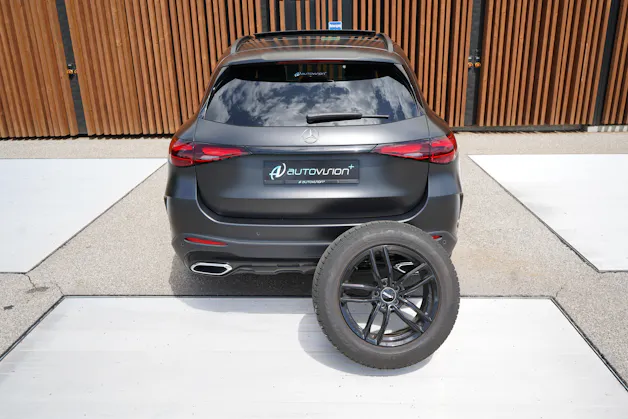 MERCEDES-BENZ GLC 300 d 4MATIC AMG LINE BLACK 9G-TRONIC l 269 PS