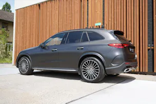 MERCEDES-BENZ GLC 300 d 4MATIC AMG LINE BLACK 9G-TRONIC l 269 PS