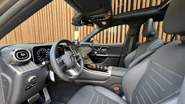 MERCEDES-BENZ GLC 300 d 4MATIC AMG LINE BLACK 9G-TRONIC l 269 PS