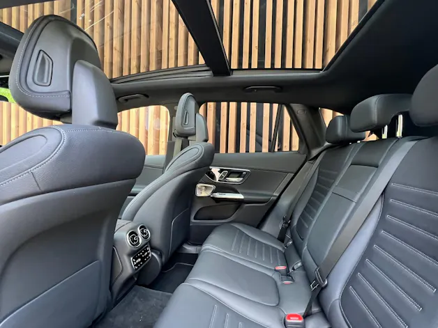 MERCEDES-BENZ GLC 300 d 4MATIC AMG LINE BLACK 9G-TRONIC l 269 PS