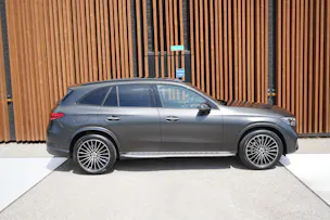 MERCEDES-BENZ GLC 300 d 4MATIC AMG LINE BLACK 9G-TRONIC l 269 PS