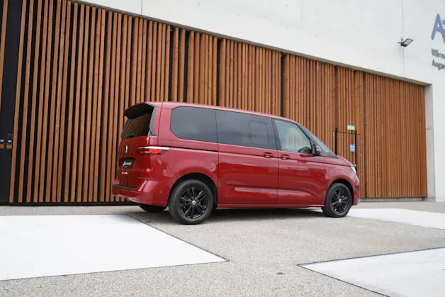 VW MULTIVAN 2.0 TSI LIBERTY SPORT DSG l 204 PS
