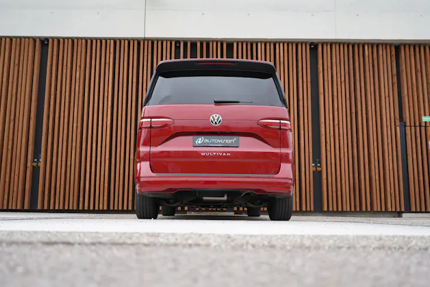 VW MULTIVAN 2.0 TSI LIBERTY SPORT DSG l 204 PS