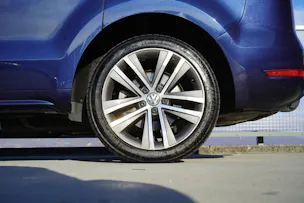 VW SHARAN 2.0 TDI BMT HIGHLINE SPORT 4MOTION DSG l 184 PS