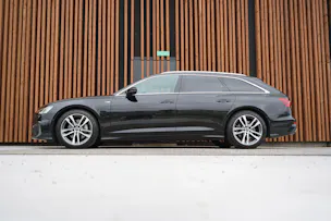 AUDI A6 AVANT 45 TDI S-LINE SPORT QUATTRO TIPTRONIC l 245 PS