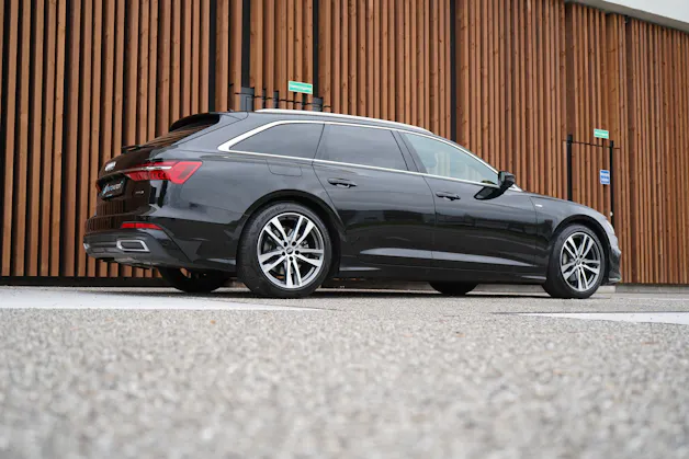 AUDI A6 AVANT 45 TDI S-LINE SPORT QUATTRO TIPTRONIC l 245 PS
