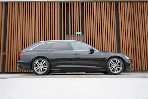 AUDI A6 AVANT 45 TDI S-LINE SPORT QUATTRO TIPTRONIC l 245 PS