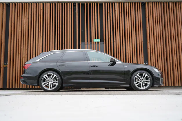 AUDI A6 AVANT 45 TDI S-LINE SPORT QUATTRO TIPTRONIC l 245 PS