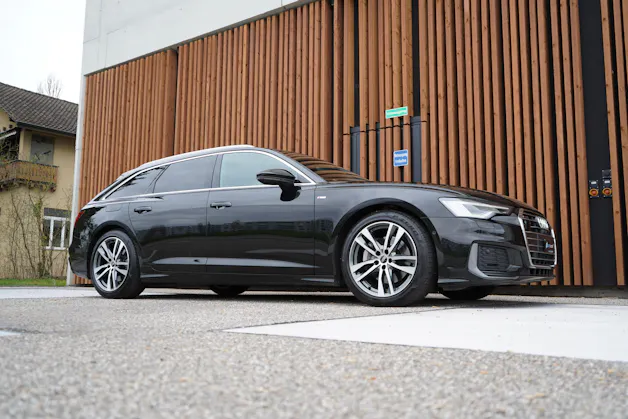 AUDI A6 AVANT 45 TDI S-LINE SPORT QUATTRO TIPTRONIC l 245 PS