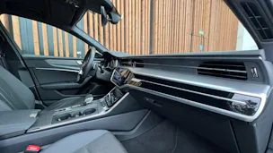 AUDI A6 AVANT 45 TDI S-LINE SPORT QUATTRO TIPTRONIC l 245 PS
