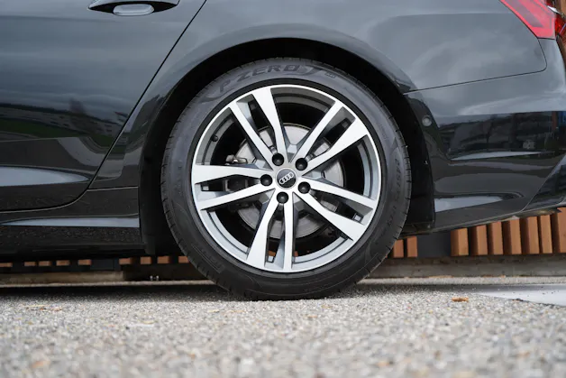 AUDI A6 AVANT 45 TDI S-LINE SPORT QUATTRO TIPTRONIC l 245 PS