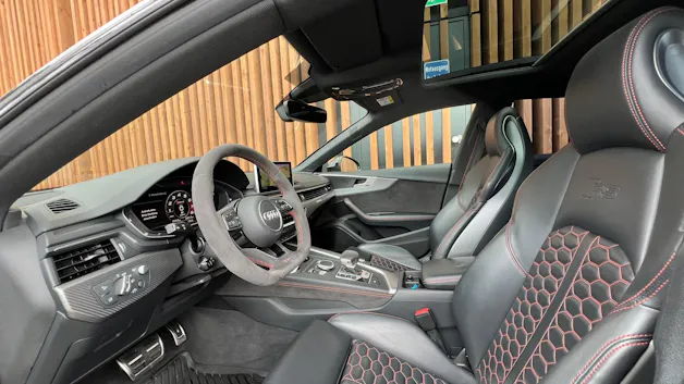 AUDI RS5 SPORTBACK 2.9 TFSI QUATTRO TIPTRONIC BLACK l 450 PS