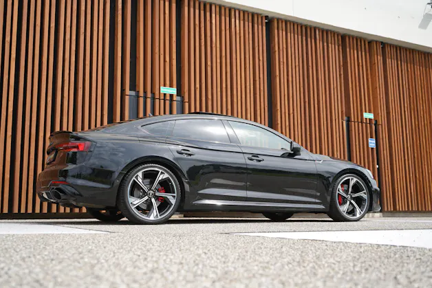 AUDI RS5 SPORTBACK 2.9 TFSI QUATTRO TIPTRONIC BLACK l 450 PS