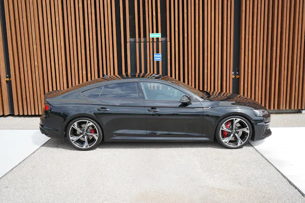 AUDI RS5 SPORTBACK 2.9 TFSI QUATTRO TIPTRONIC BLACK l 450 PS