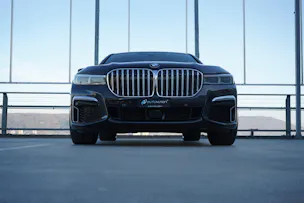 BMW 730d xDRIVE STEPTRONIC M SPORT BLACK l 265 PS