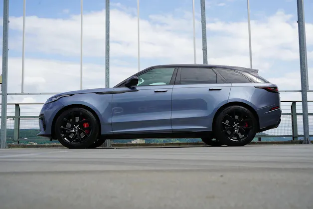 Land Rover RANGE ROVER VELAR SV AUTOBIOGRAPHY DYNAMIC EDITION BLACK AUTOMATIC l 550 PS