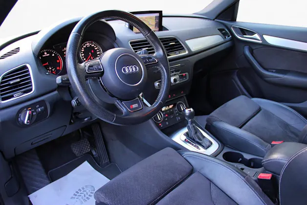 AUDI Q3 2.0 TDI sport quattro S-tronic