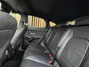 Jaguar E-PACE 2.0d D165 R-DYNAMIK AWD BLACK l 163 PS