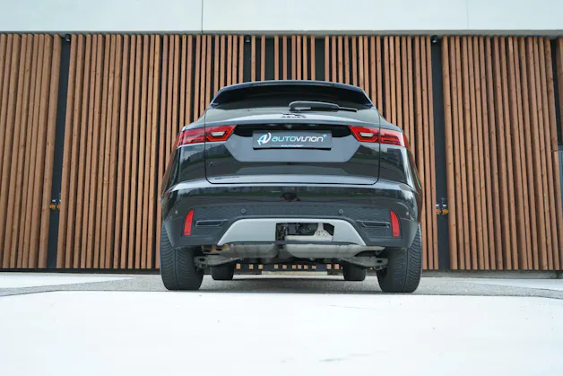 Jaguar E-PACE 2.0d D165 R-DYNAMIK AWD BLACK l 163 PS