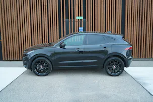 Jaguar E-PACE 2.0d D165 R-DYNAMIK AWD BLACK l 163 PS