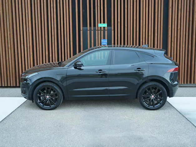 Jaguar E-PACE 2.0d D165 R-DYNAMIK AWD BLACK l 163 PS