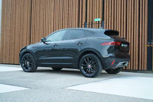 Jaguar E-PACE 2.0d D165 R-DYNAMIK AWD BLACK l 163 PS