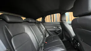 Jaguar E-PACE 2.0d D165 R-DYNAMIK AWD BLACK l 163 PS