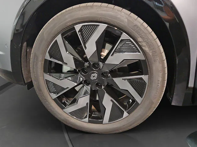 RENAULT Rafale 1.2 E-Tech Plug-in Hybrid 300 4x4 Esprit Alpine