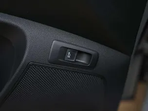 SKODA Karoq 1.5 TSI Selection DSG *Sitzheizung*Lenkradheizung*Rückfahrkamera*