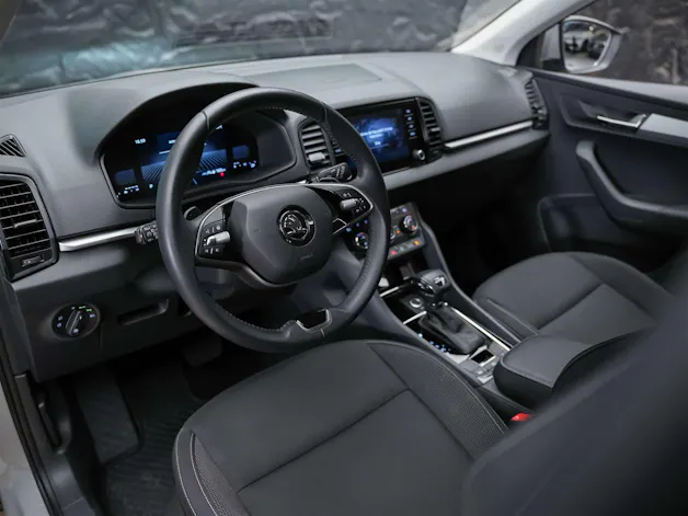 SKODA Karoq 1.5 TSI Selection DSG *Sitzheizung*Lenkradheizung*Rückfahrkamera*