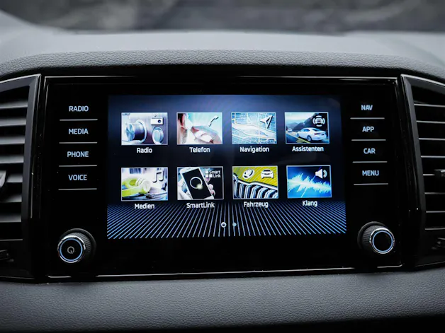 SKODA Karoq 1.5 TSI Selection DSG *Sitzheizung*Lenkradheizung*Rückfahrkamera*