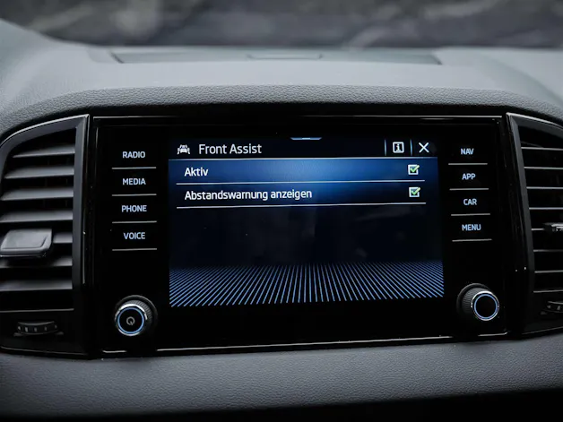 SKODA Karoq 1.5 TSI Selection DSG *Sitzheizung*Lenkradheizung*Rückfahrkamera*