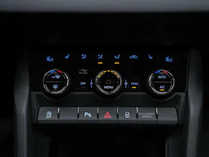 SKODA Karoq 1.5 TSI Selection DSG *Sitzheizung*Lenkradheizung*Rückfahrkamera*