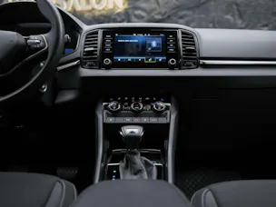 SKODA Karoq 1.5 TSI Selection DSG *Sitzheizung*Lenkradheizung*Rückfahrkamera*