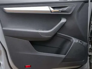 SKODA Karoq 1.5 TSI Selection DSG *Sitzheizung*Lenkradheizung*Rückfahrkamera*