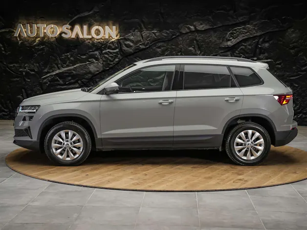 SKODA Karoq 1.5 TSI Selection DSG *Sitzheizung*Lenkradheizung*Rückfahrkamera*