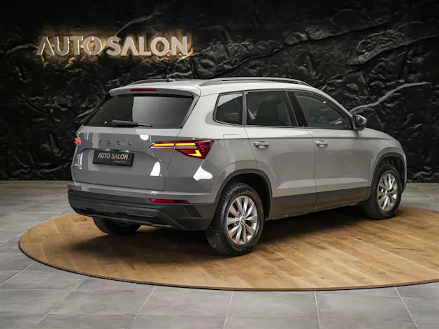 SKODA Karoq 1.5 TSI Selection DSG *Sitzheizung*Lenkradheizung*Rückfahrkamera*