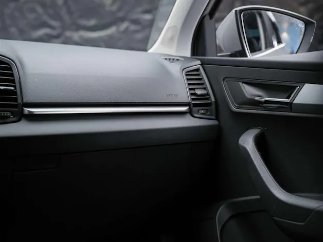 SKODA Karoq 1.5 TSI Selection DSG *Sitzheizung*Lenkradheizung*Rückfahrkamera*
