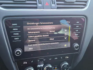 SKODA Octavia Combi 2.0 TDI Style 4x4 *Anhängerkupplung+8-fach bereift+frisch ab MFK*