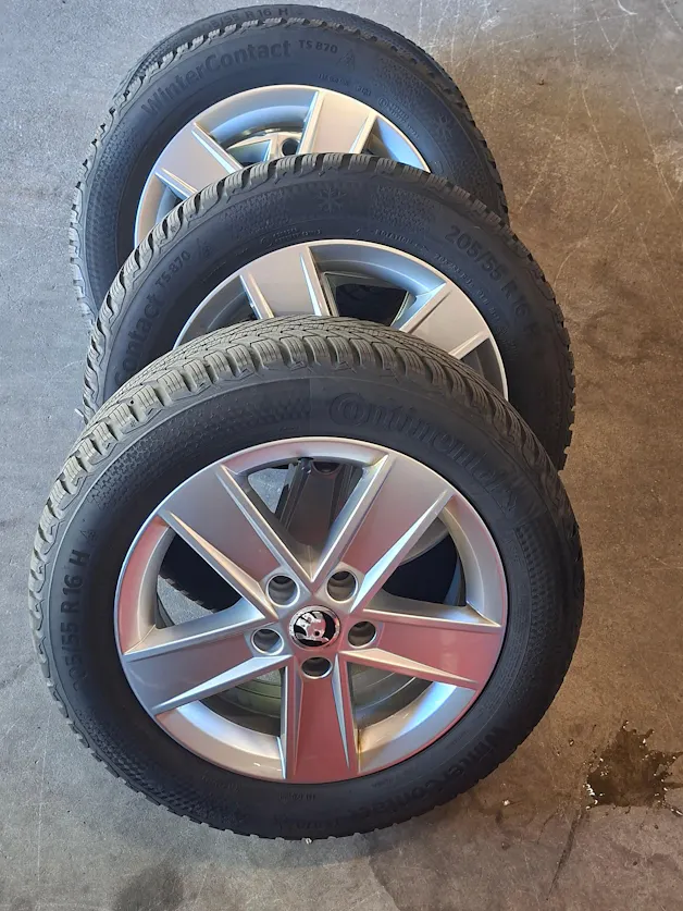 SKODA Octavia Combi 2.0 TDI Style 4x4 *Anhängerkupplung+8-fach bereift+frisch ab MFK*
