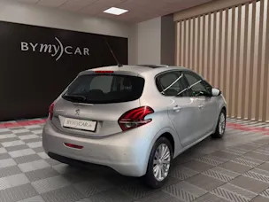 PEUGEOT 208 1.2 PureTech Allure EAT6